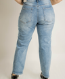 Jeans recto con roturas