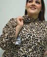 Blusa Animal Print Con Flor