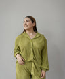 Set de blusa camisera y pantalón flare