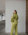 Set de blusa camisera y pantalón flare
