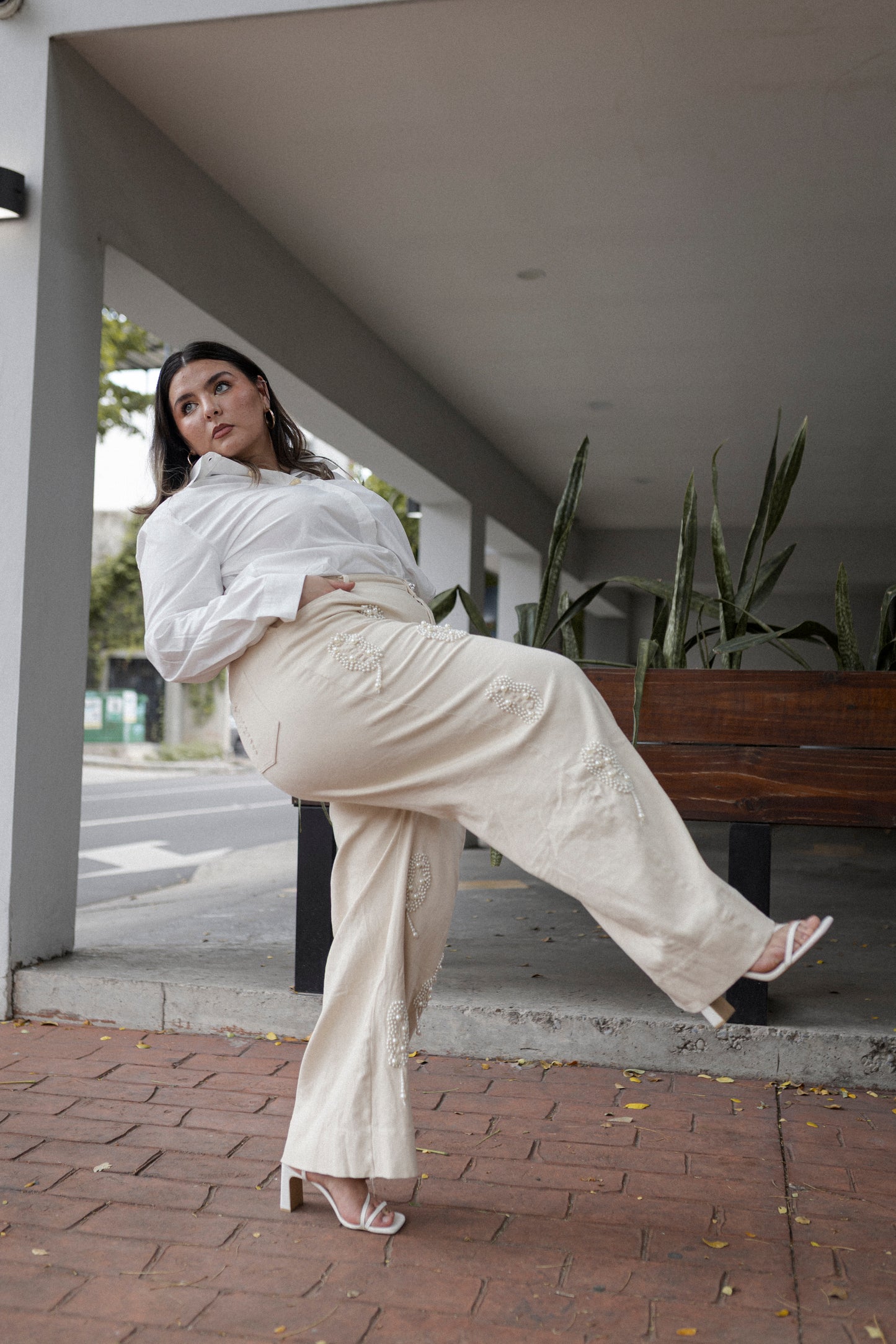 Pantalón Corte Wide con Perlas