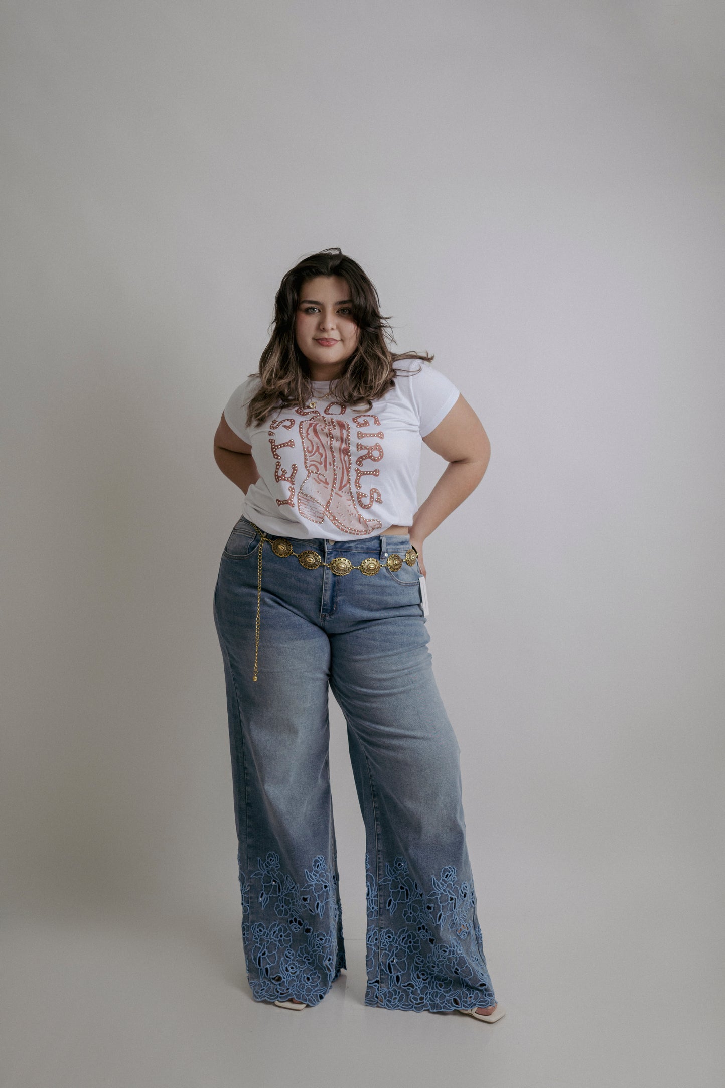 Jeans Corte Wide Con Encaje