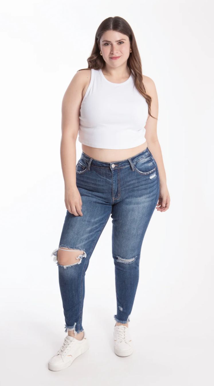 Jeans skinny con rotura