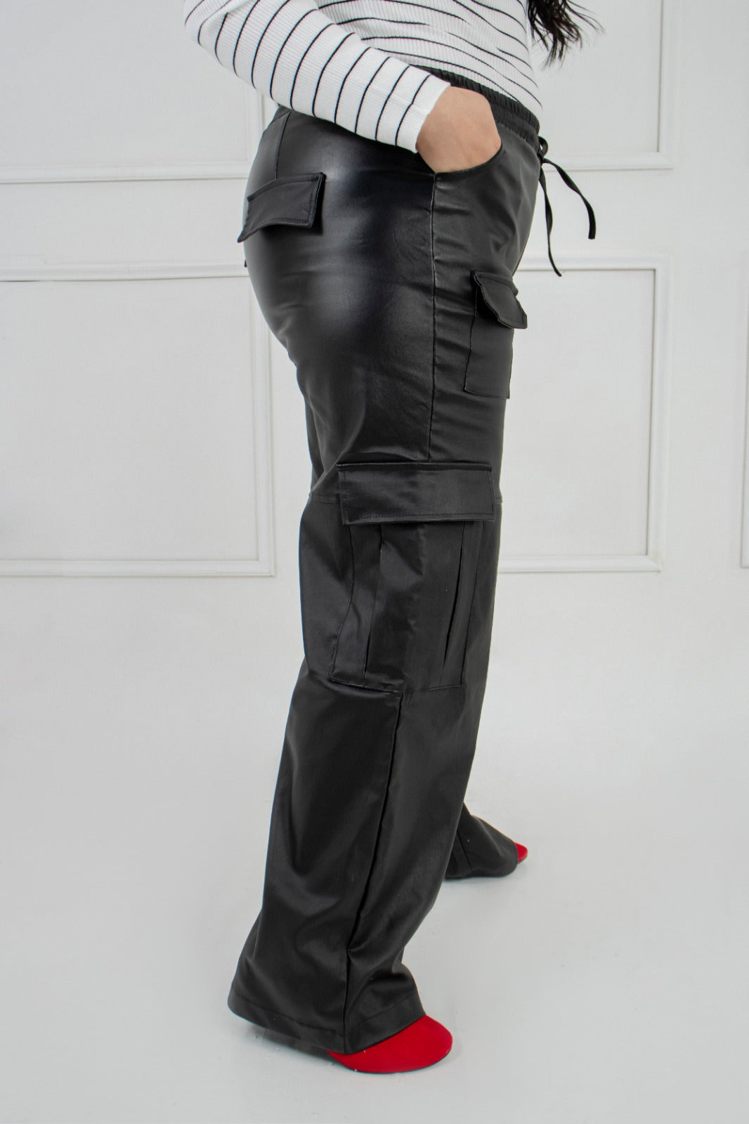 Pantalón Cargo De Piel