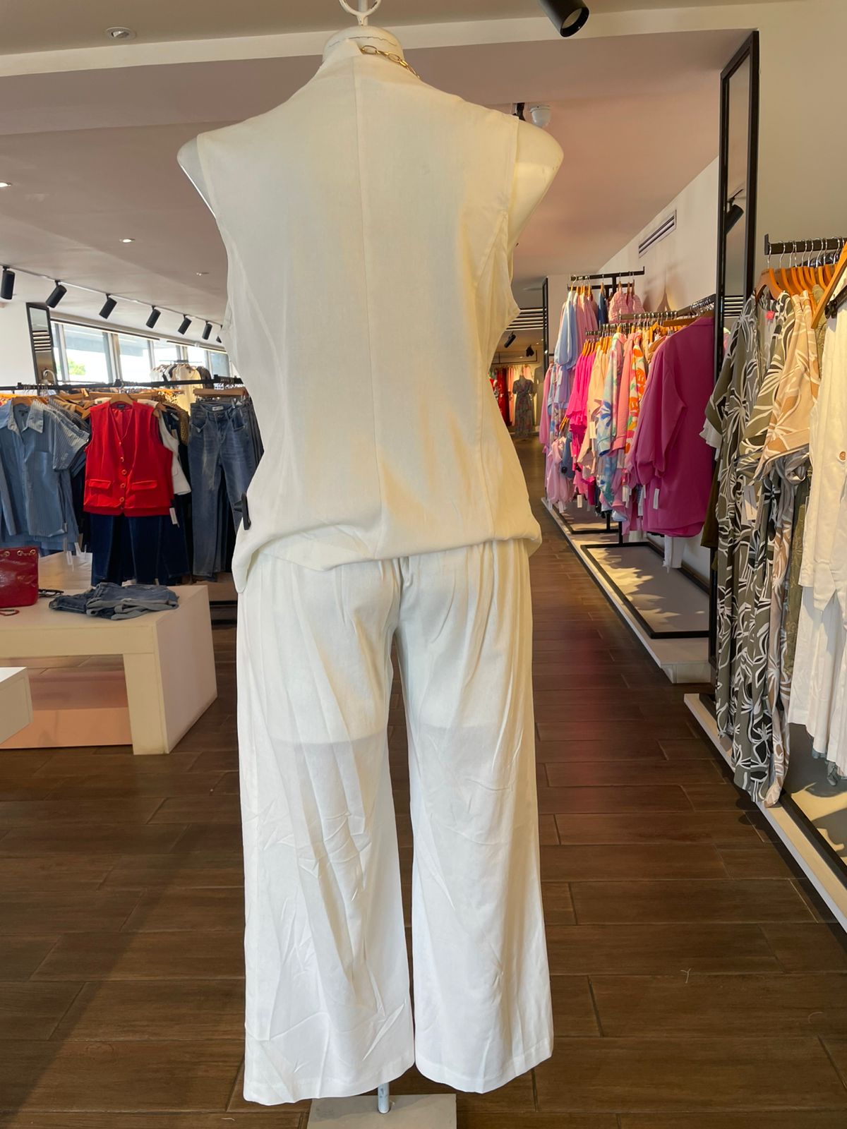 Set Pantalón Con Chaleco