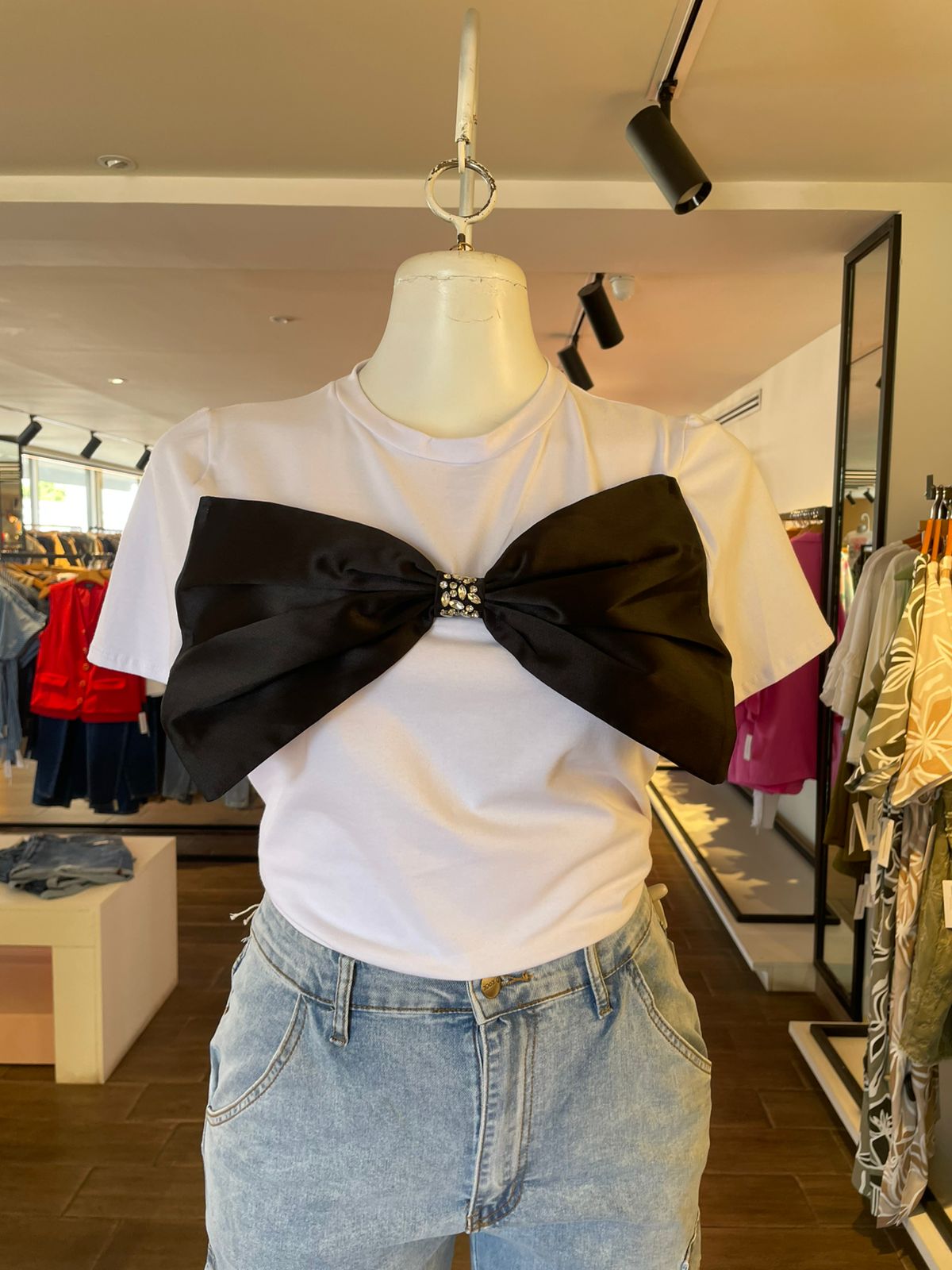 Camiseta Con Moño