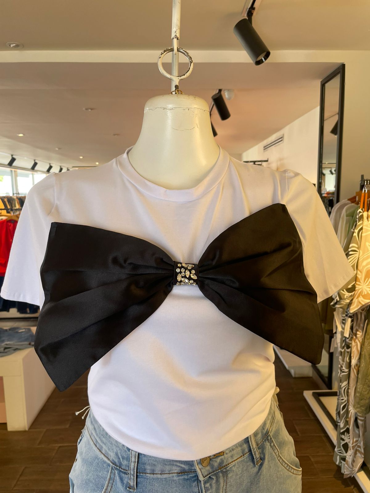 Camiseta Con Moño