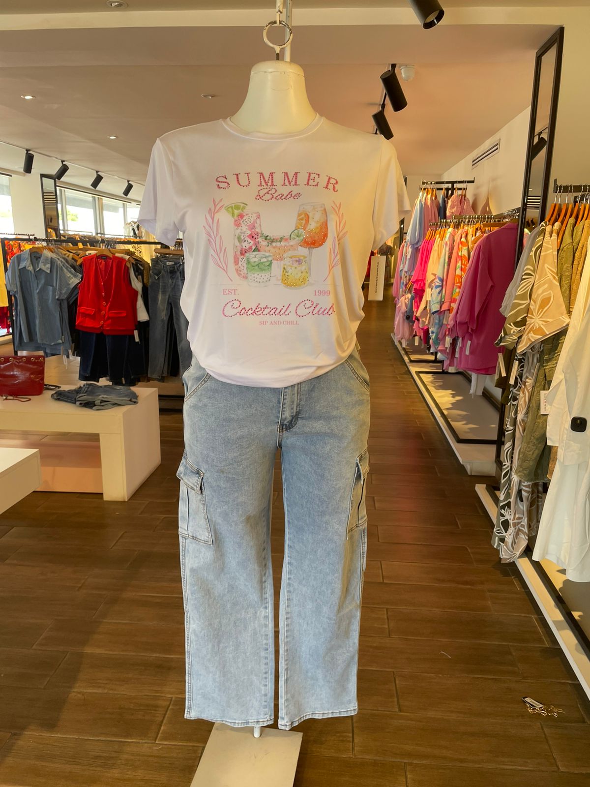 Camiseta Estampada Con Pedreria