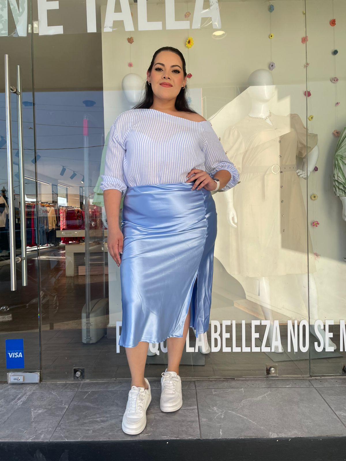 Falda En Satin Lisa