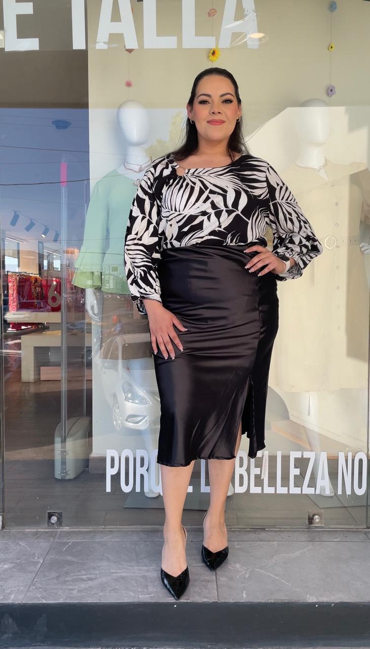 Falda En Satin Lisa