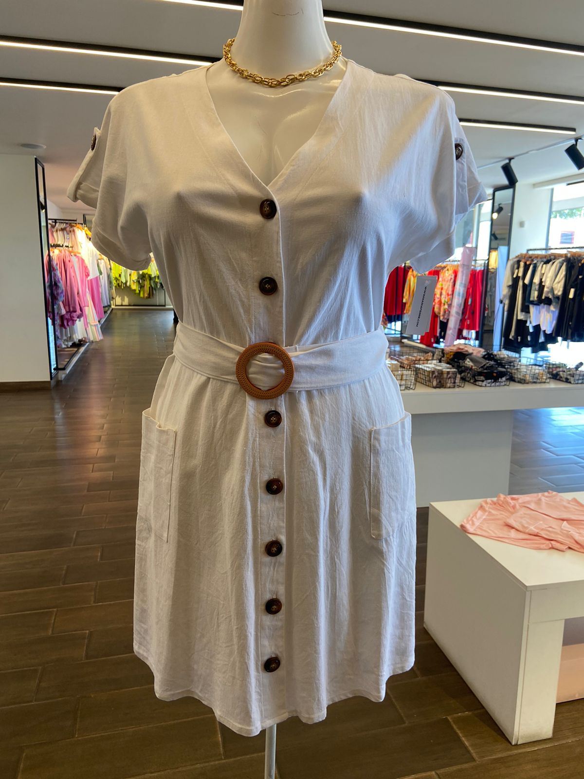 Vestido Con Cinto