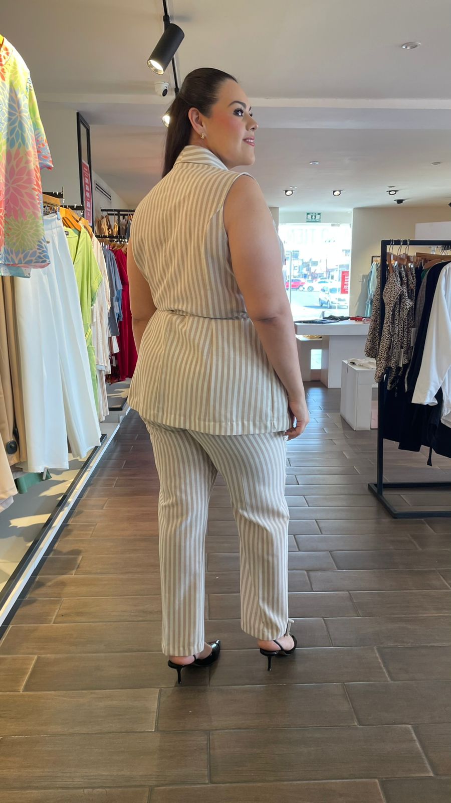 Set Pantalón Y Chaleco Con Lazo