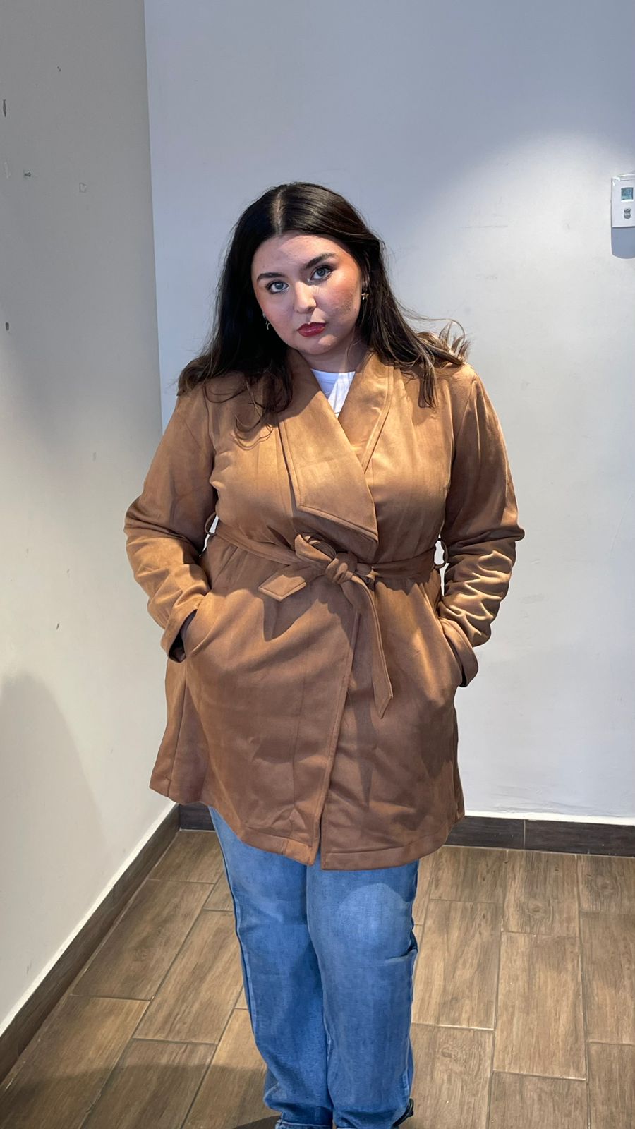 Abrigo gabardina con lazo