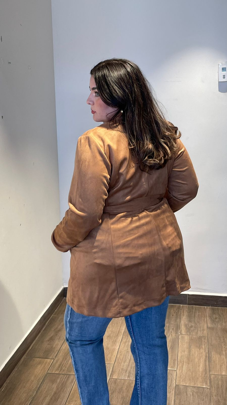 Abrigo gabardina con lazo