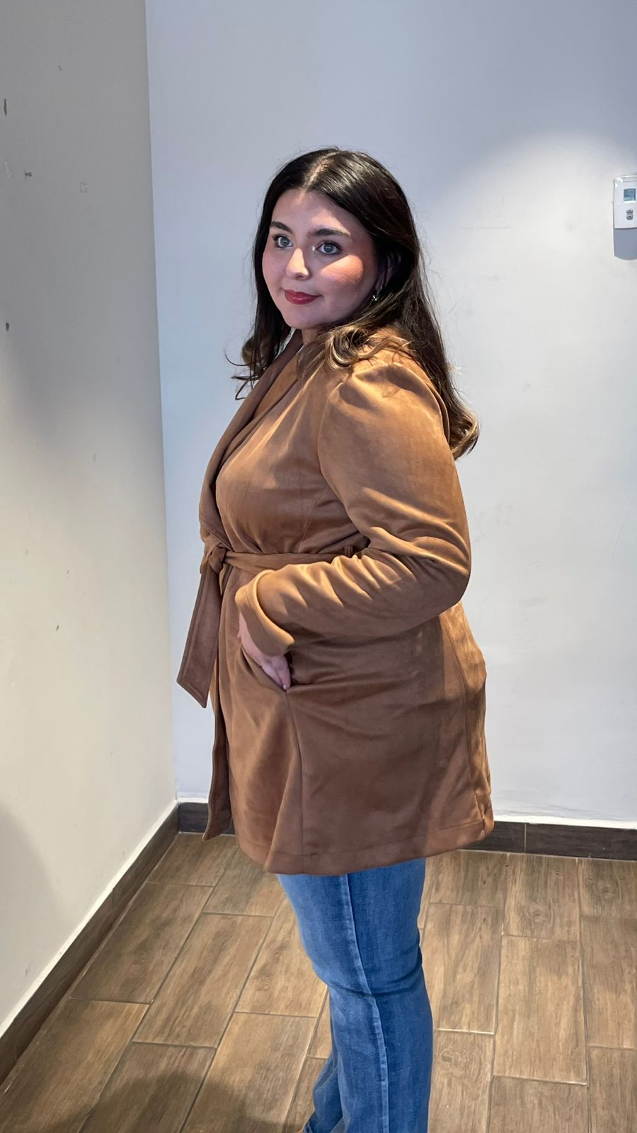 Abrigo gabardina con lazo