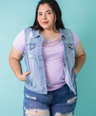 Blusa casual con cadena