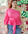 Blusa pemplum con una manga