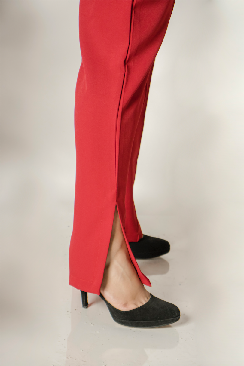 Pantalon vestir recto con cinto