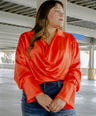 Blusa fiesta satinada manga campana