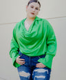 Blusa fiesta satinada manga campana