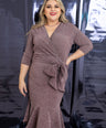 Vestido midi brilloso con lazo
