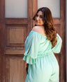 Jumper off the shoulder