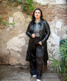 Blusa brillosa cuello alto