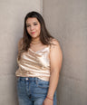 Blusa satín de tirante con perlas