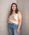 Blusa satín de tirante con perlas