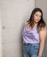 Blusa satín de tirante con perlas