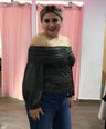 Blusa a los hombros efecto piel